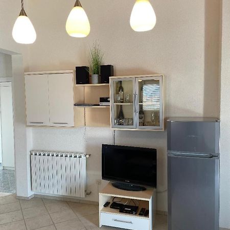Apartment Gordana Vir Buitenkant foto