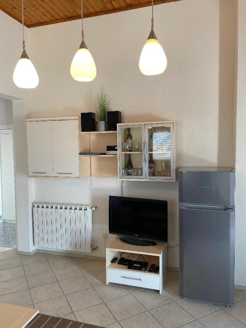 Apartment Gordana Vir Buitenkant foto